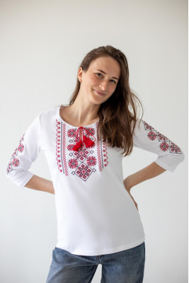 Вишиванка жіноча